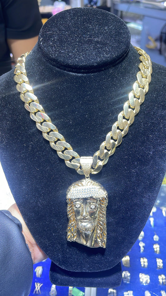 14k monaco chain con su medalla Jesus face ✨